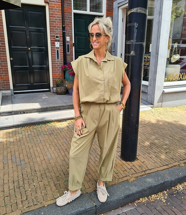 Tan Blouse Mouwloos Pistachio