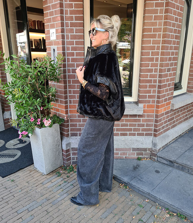 Reversibel Bodywamer Faux Fur/ Vegan Leder Zwart