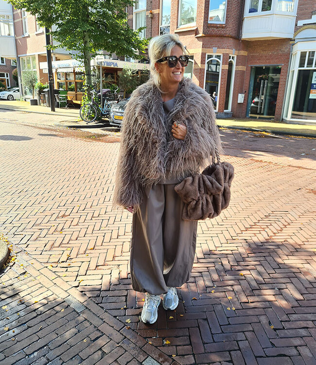 Fluffy Jas Taupe
