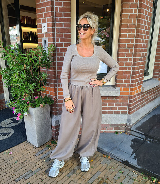 Knit Longsleeve Wijde hals Taupe