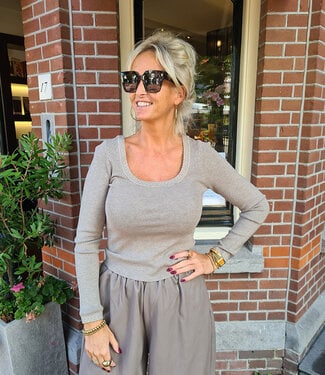 Knit Longsleeve Wijde hals Taupe