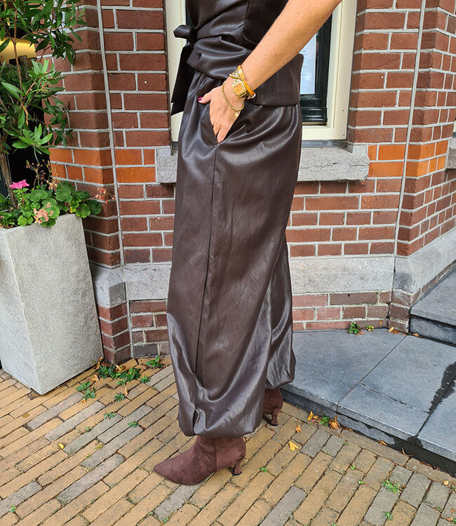 Ambika Kensi Lederlook Ballon Broek Bruin