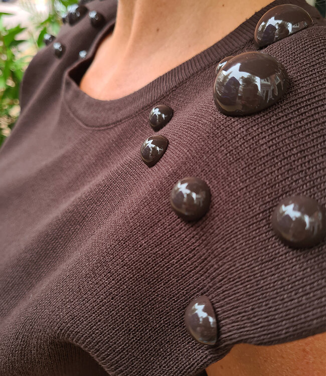 Knit Mouwloze Top met Bruine Studs