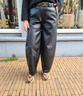 Lederlook Barrel Broek Zwart