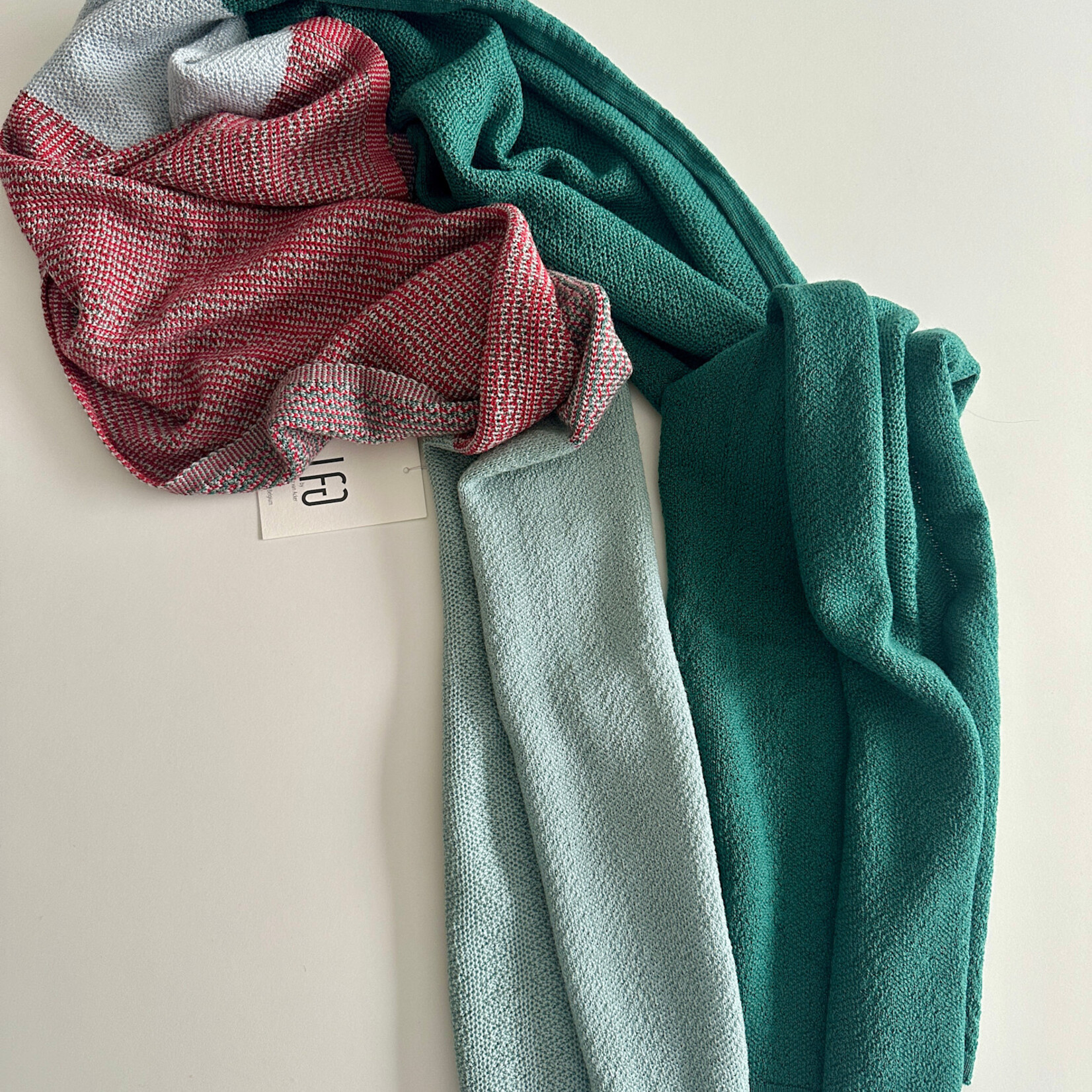 La Femme Garniture Sjaal Mira Eucalyptus-watergreen red