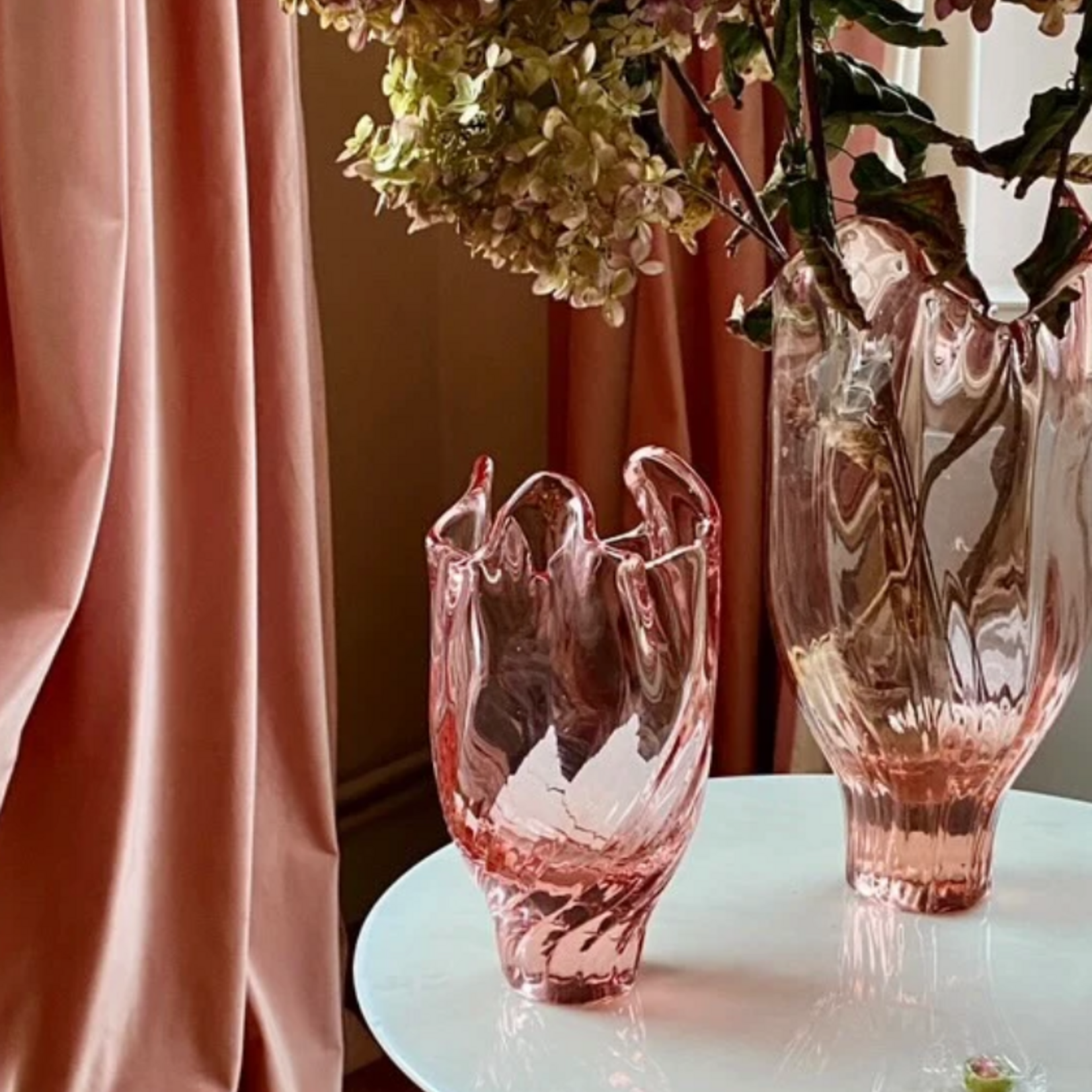 Kodanska Faith Vase 02 - Pink