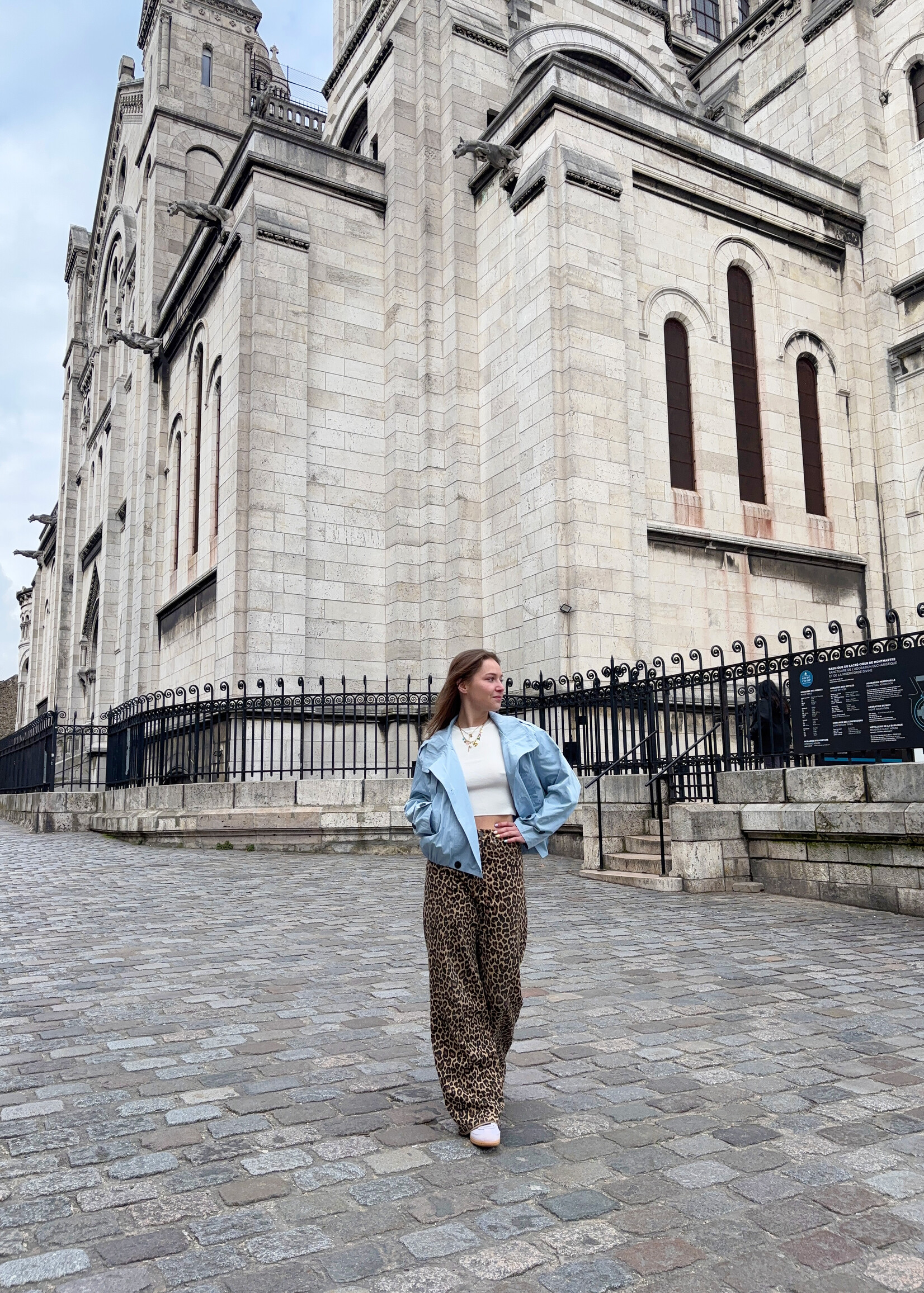 PARIS TRENCHCOAT