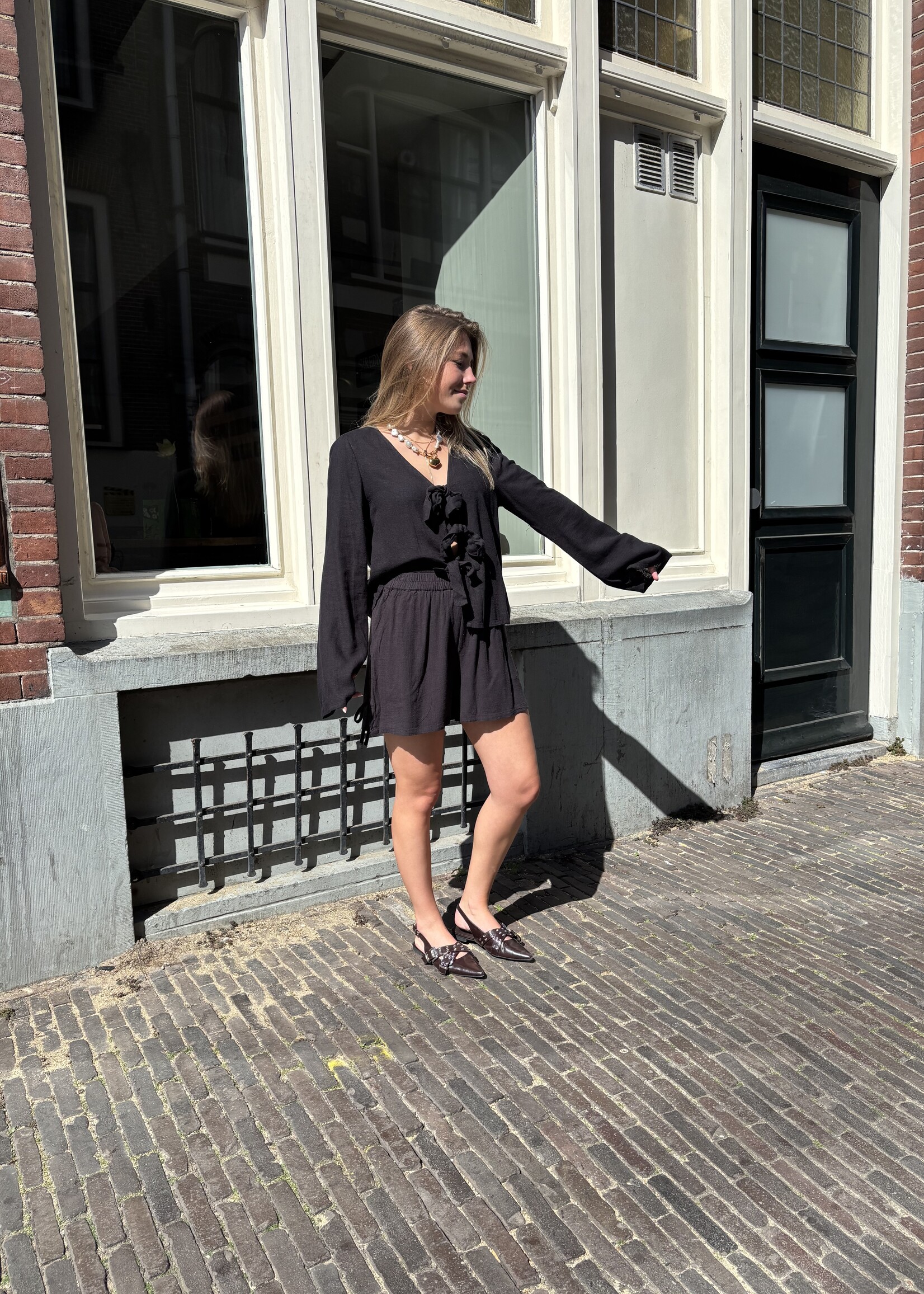 LEILANI TIE SHORTS