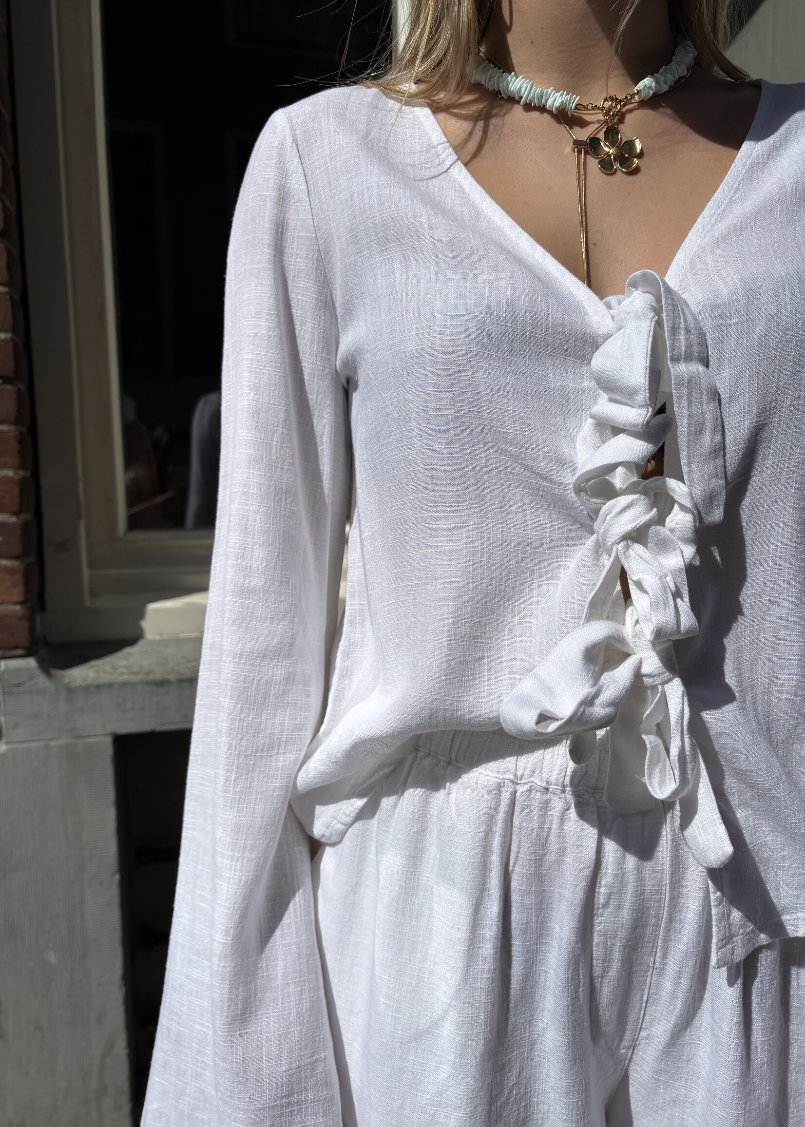 LEILANI TIE BLOUSE
