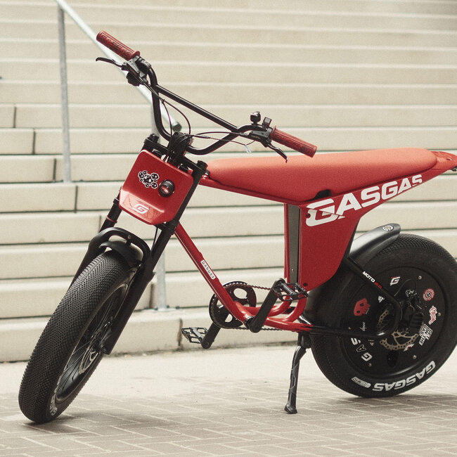 GASGAS | Moto 2 | Custom | Front Suspension | Rear Wheel Disc | 250 W | Red | 70 km