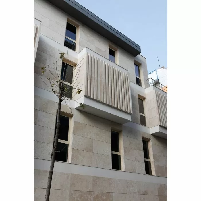 Classic travertin Apulia ivory anticato 20x20x1