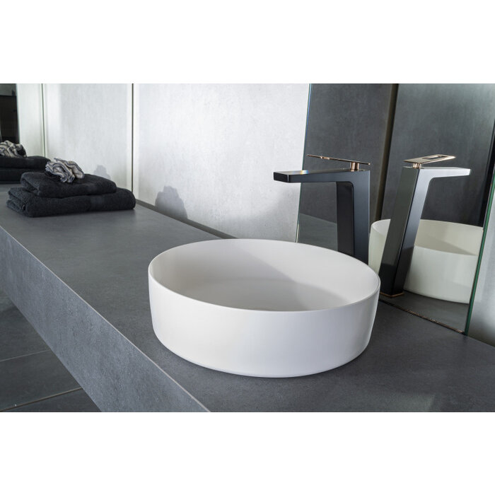 By Goof Solid surface waskom Tess wit