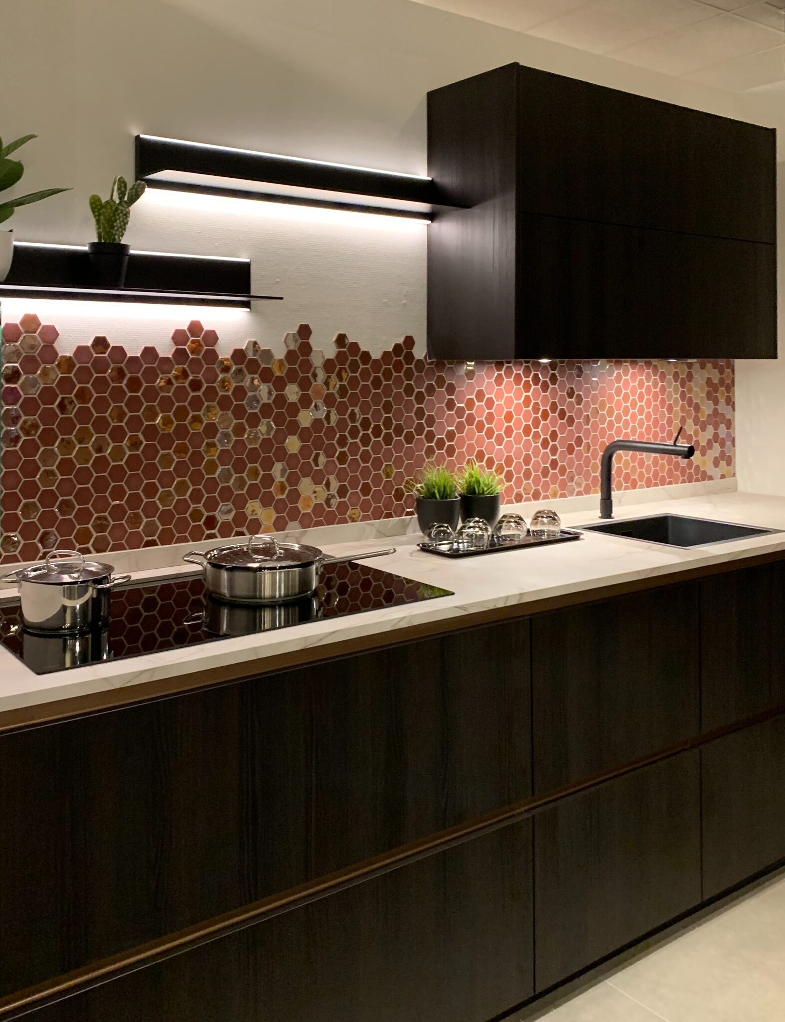 The Mosaic Factory Mozaiek Valencia Hexagon Burgundy 4,3x5,0