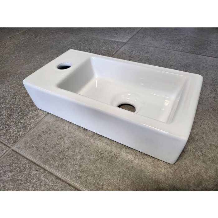 Wiesbaden Rhea mini fontein links 36,5 x 18 x 9 cm keramiek glans wit