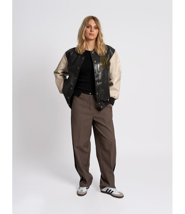 FIFHT HOUSE JUDE Jas