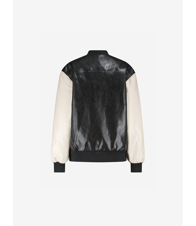 FIFHT HOUSE JUDE Jas