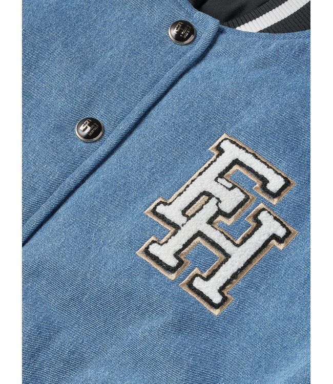 FIFHT HOUSE LISTY Jas