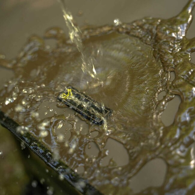 Avid Carp Revolve Session Barrow