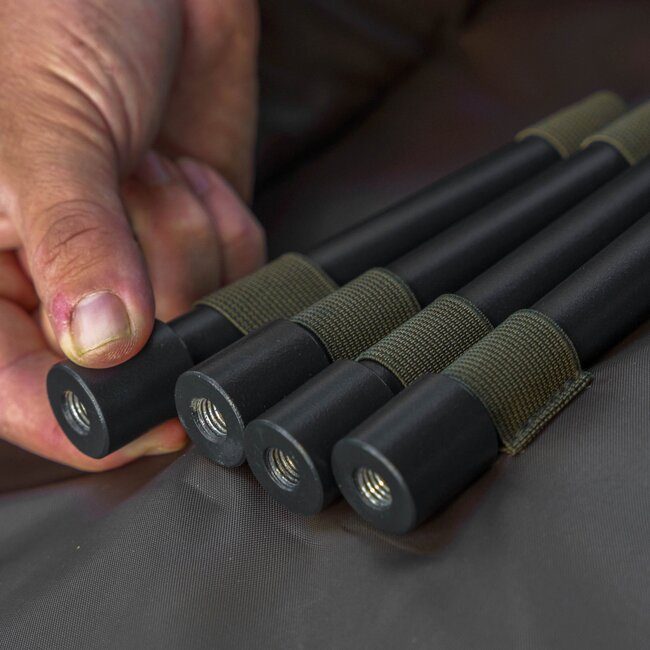 Avid Carp Revolve Multi Pod avec tiges réglables et mécanisme Lok Down