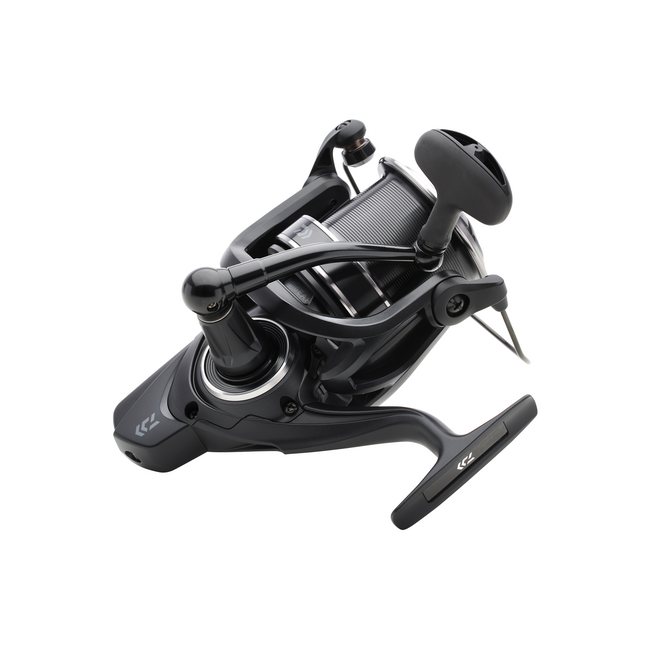 Daiwa 23 EMBLEM 35 SCW QD - Karpermolen