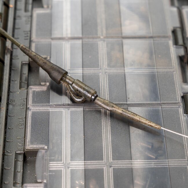 Avid Carp Outline - QC Swivel