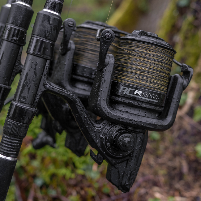 Avid Carp Outline Camo - Ligne principale tressée - 30LB