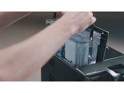 Aquaclean CA6903 Filter, Descaler 250ml (2 doses) for Philips LatteGo  Machine