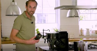 De zetgroep van mijn koffiemachine zit vast - We geven je de oplossing op dit probleem!