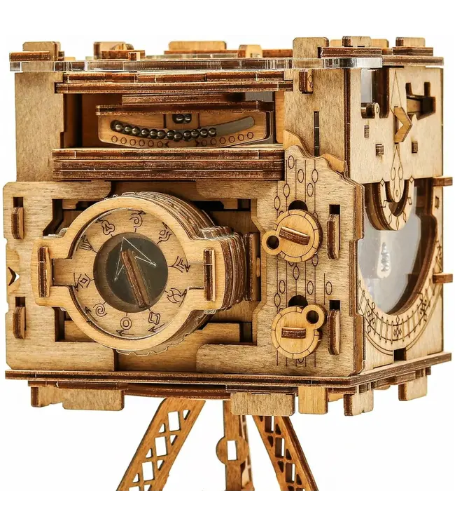 Clue Box: Sherlock's Camera