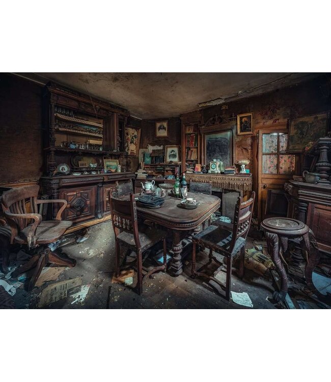 Lost Places: Bizarre Meal (1000 Stukjes)