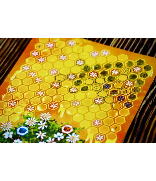 Honey Wall - Roll & Write