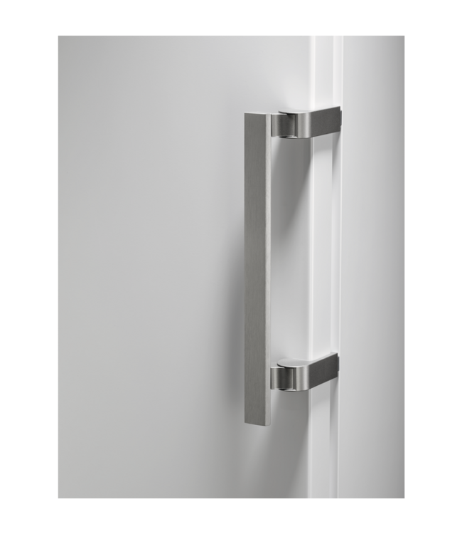 AEG Vrieskast vrijstaand NoFrost 186 cm OAG7M28XEW