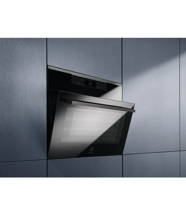 Electrolux 800 CombiQuick Heteluchtoven met magnetron KVLBE08H