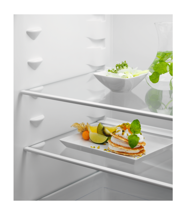 Electrolux 500 ColdSense Koel/vrieskast Inbouw 178 cm KND5FE18S