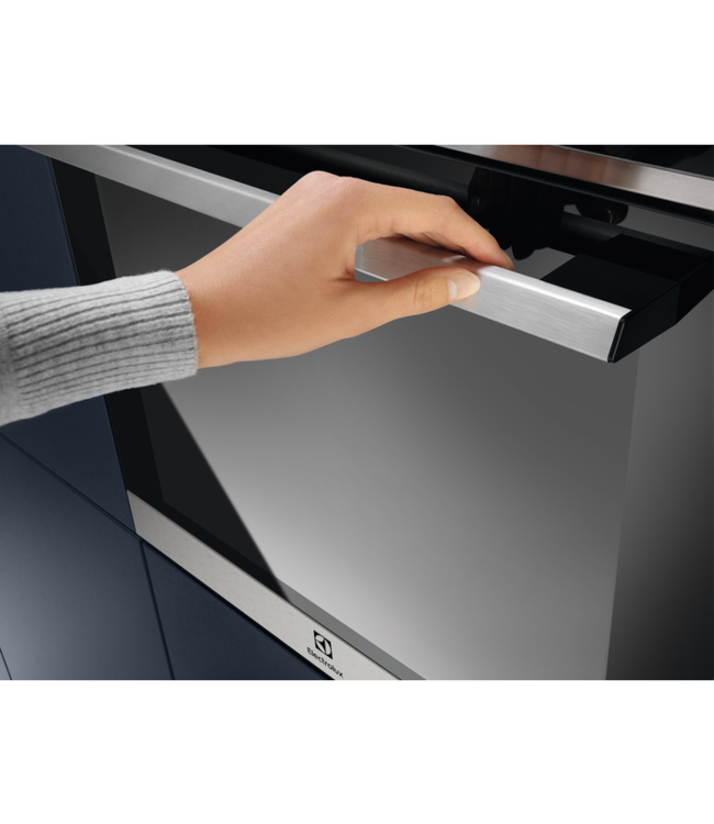Electrolux  600 SurroundCook - Heteluchtoven met pyrolysereiniging EOF6P46X2