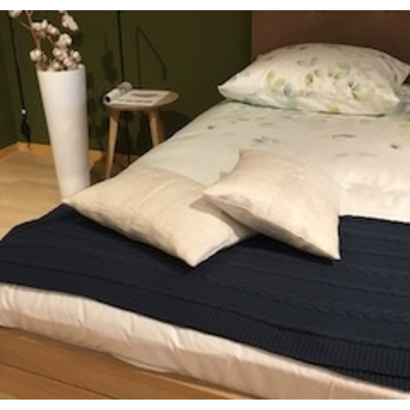 With a Touch of Rose Deken navy blauw - India