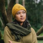 Sjaal met Verhaal Muts Granny Square Okergeel - Nepal