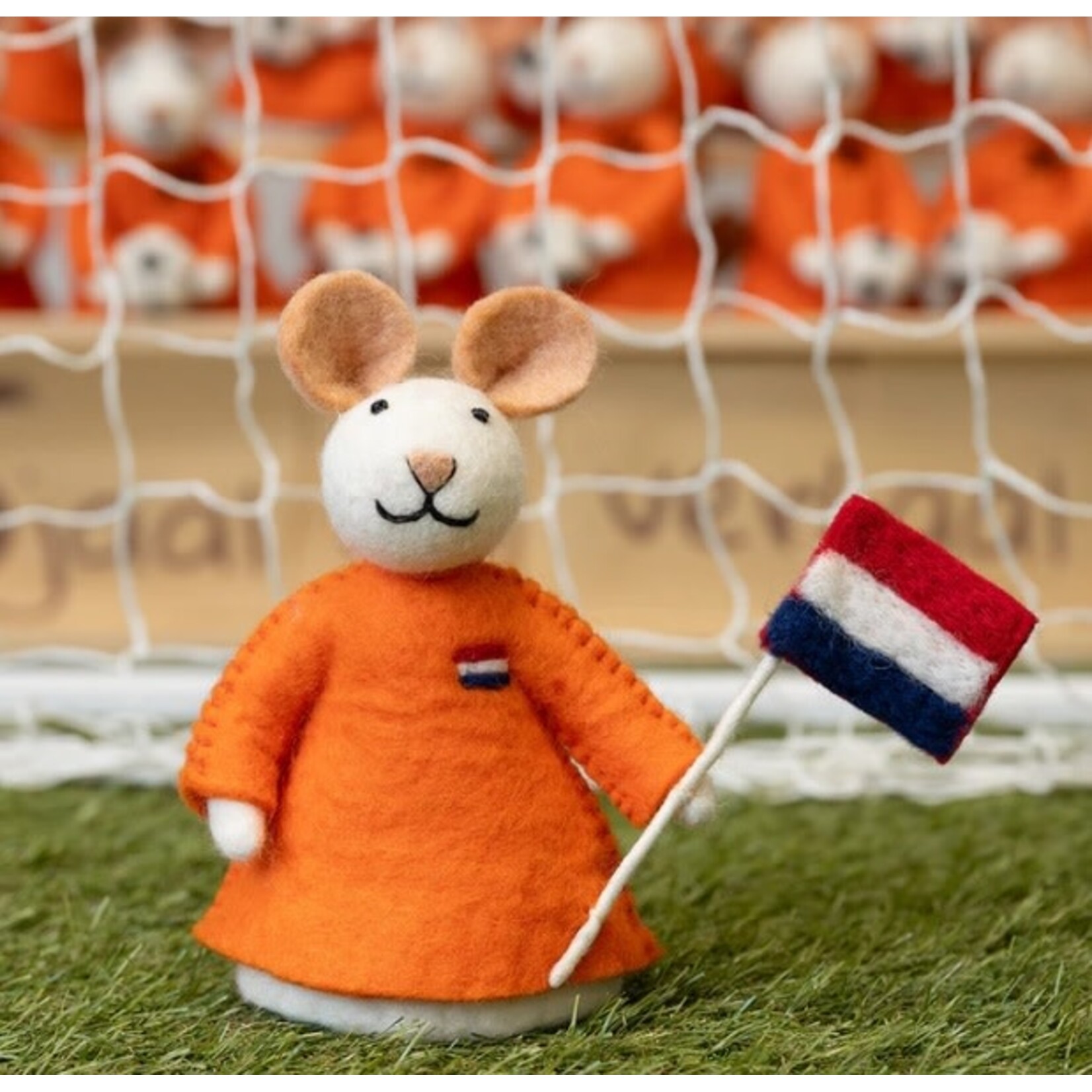 Sjaal met Verhaal Decoratie muis/eierwarmer met Nederlandse vlag  vilt - Nepal