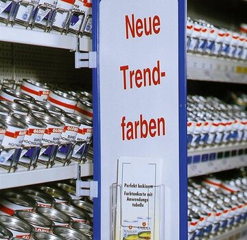 Potence avec cadre et porte-brochures
