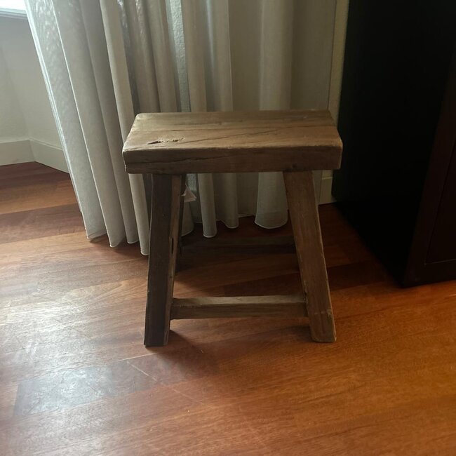 Brooz Teakhouten Krukje 45 cm – Massief Houten Kruk met Robuuste Natuurlijke Uitstraling