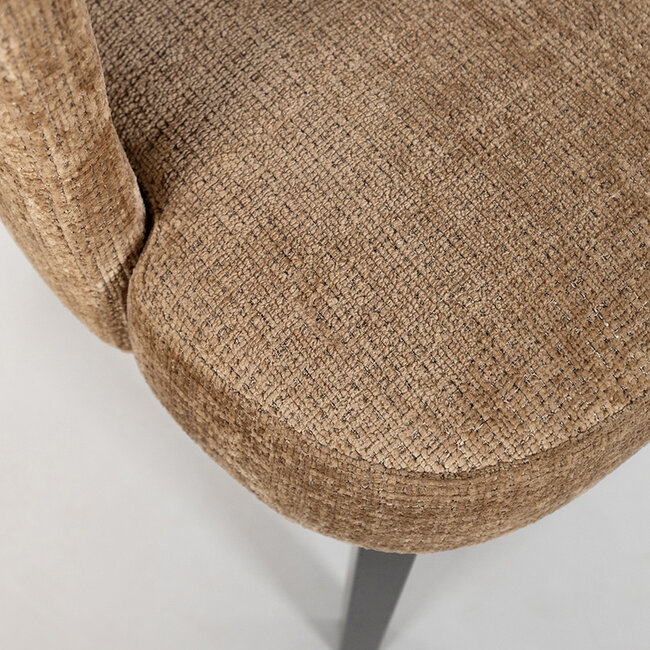 Brooz Eetkamerstoel Sting met armleuningen en vaste poten – Cremona stof Cinnamon