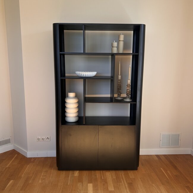 Brooz Ralph vakkenkast 120 cm – zwart met open vakken en deuren