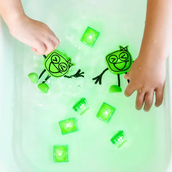 Glo Pals Glo Pals Light Up Cubes Badspeelgoed pippa