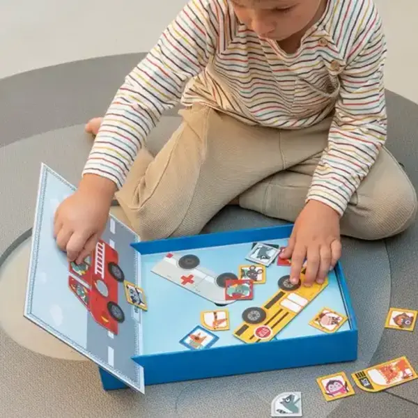 APLI Kids APLI - Voertuigen Magneetkaart (bord 28x18cm, 25 magneten)