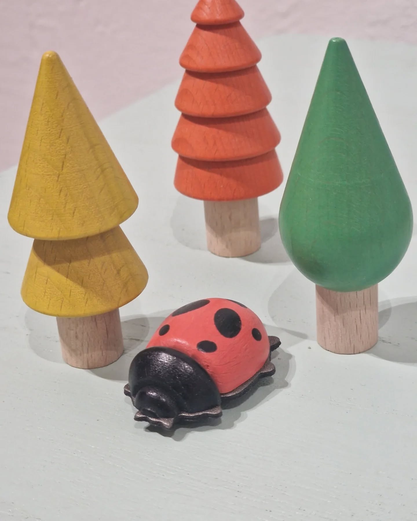 Fantasierijk Spelen met de TickiT Houten Bospad Figuren: Open-Ended Speelgoed op z’n Best