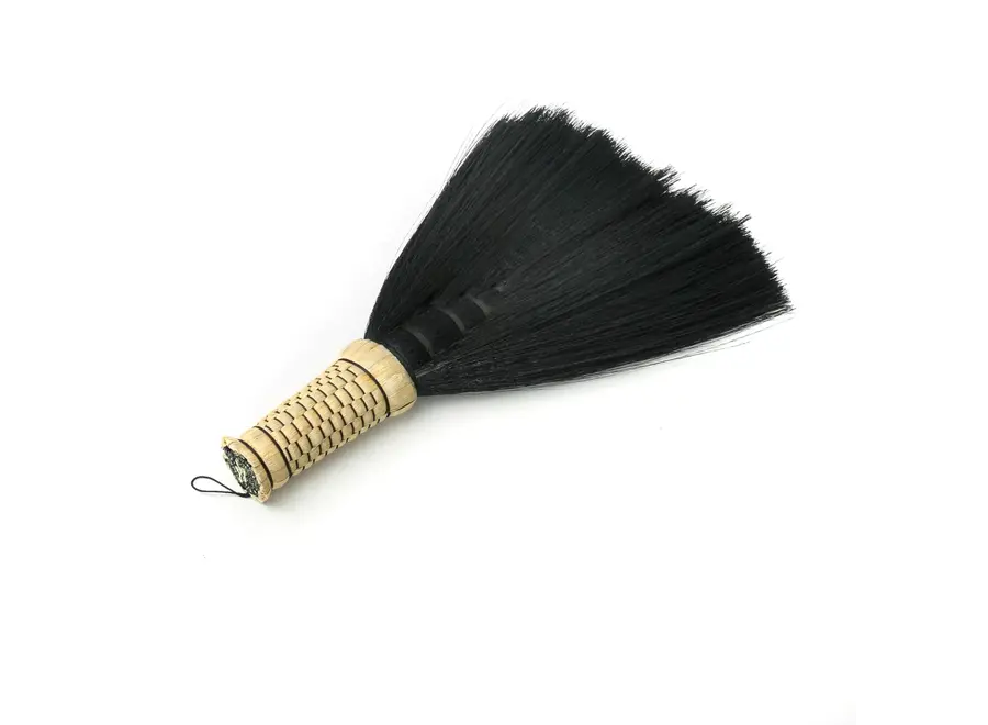 The Sweeping Brush - Black