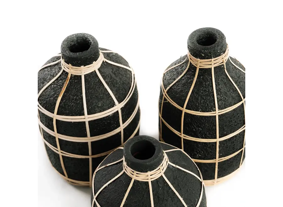 The Whoopy Vase - Black Natural - L