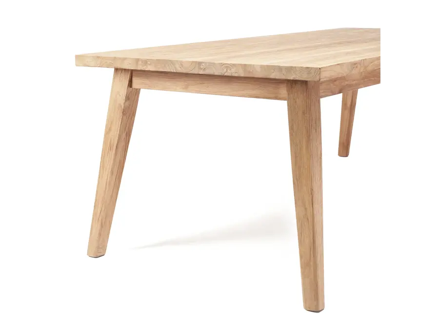 The Luna Dining table - Indoor