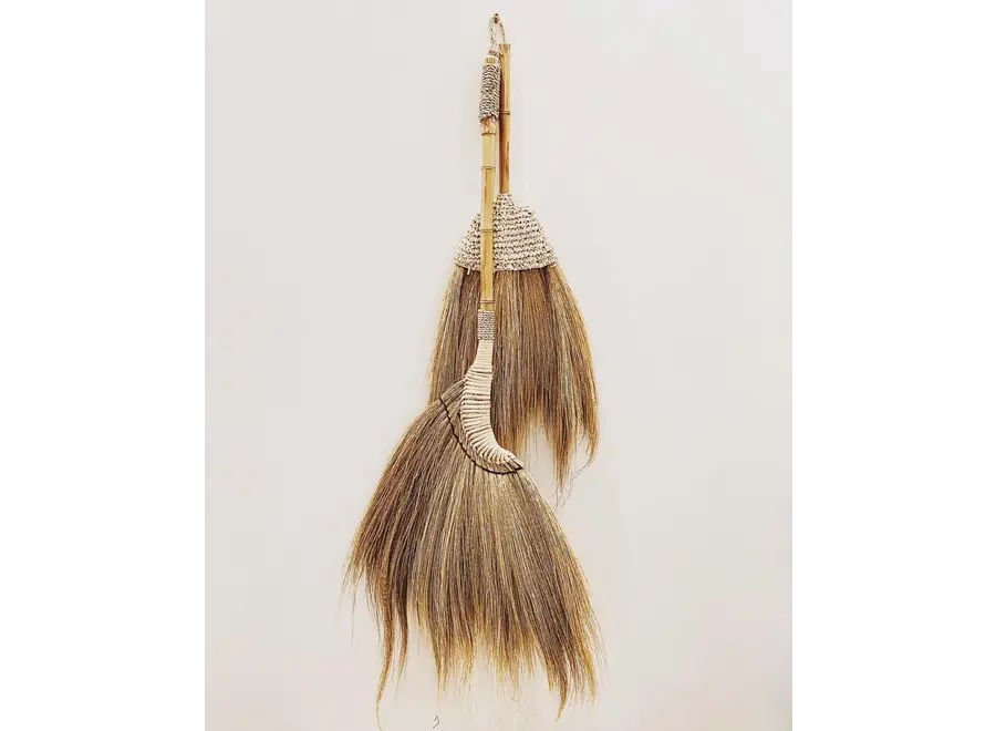 The Raffia Broom - Natural
