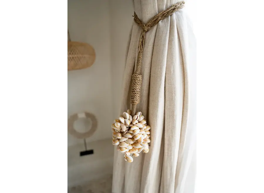 The Pink Shell Tassel